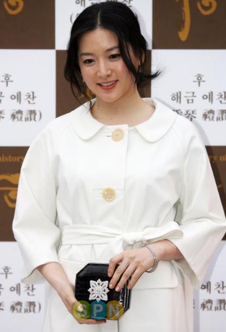 イ・ヨンエ画像20090608a.jpg